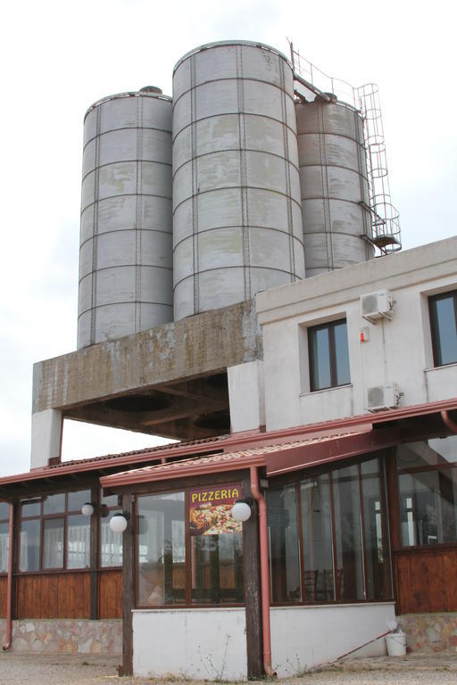 サン・セヴェーロ Agriturismo Silos Agriヴィラ エクステリア 写真