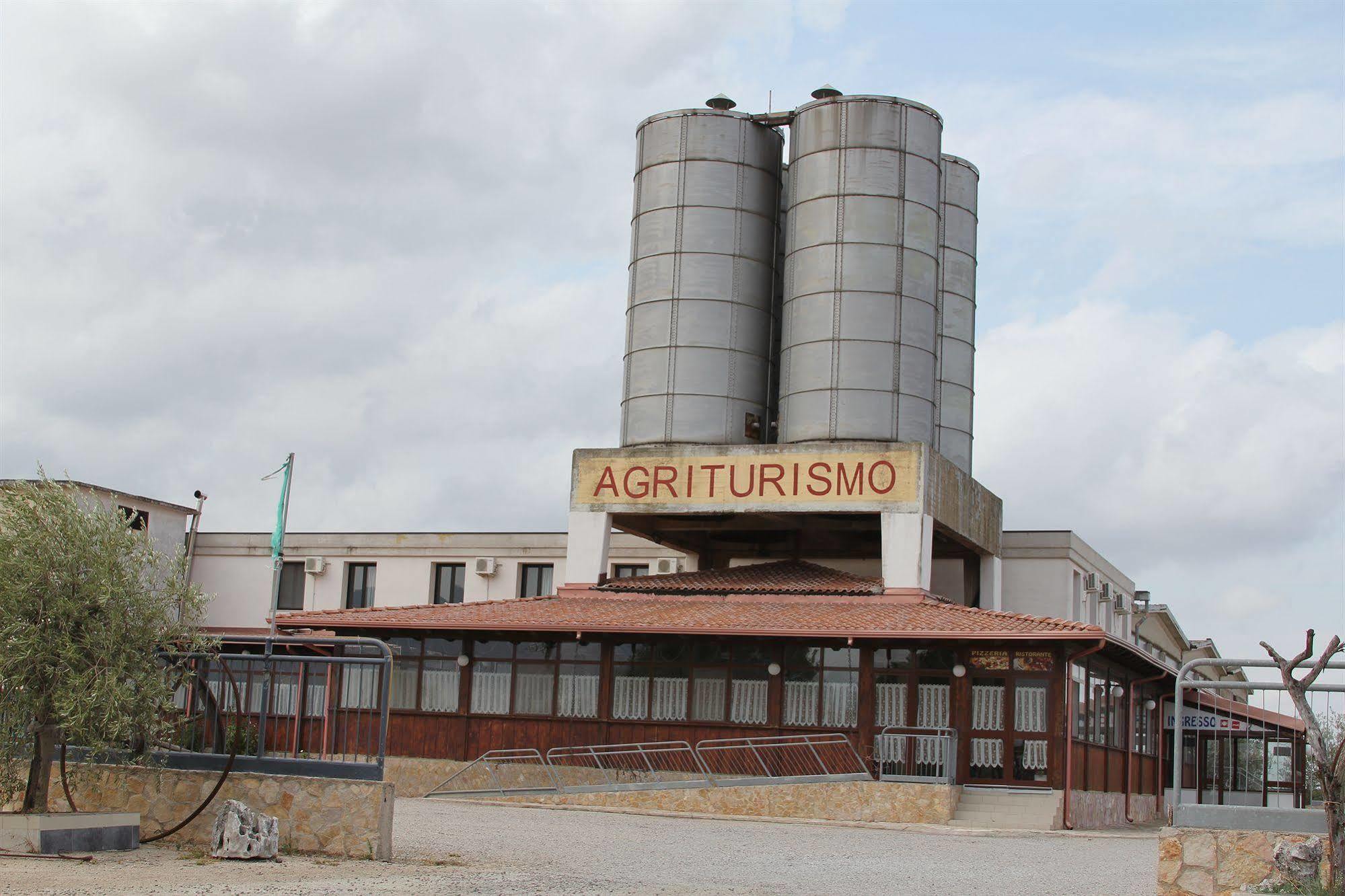 サン・セヴェーロ Agriturismo Silos Agriヴィラ エクステリア 写真